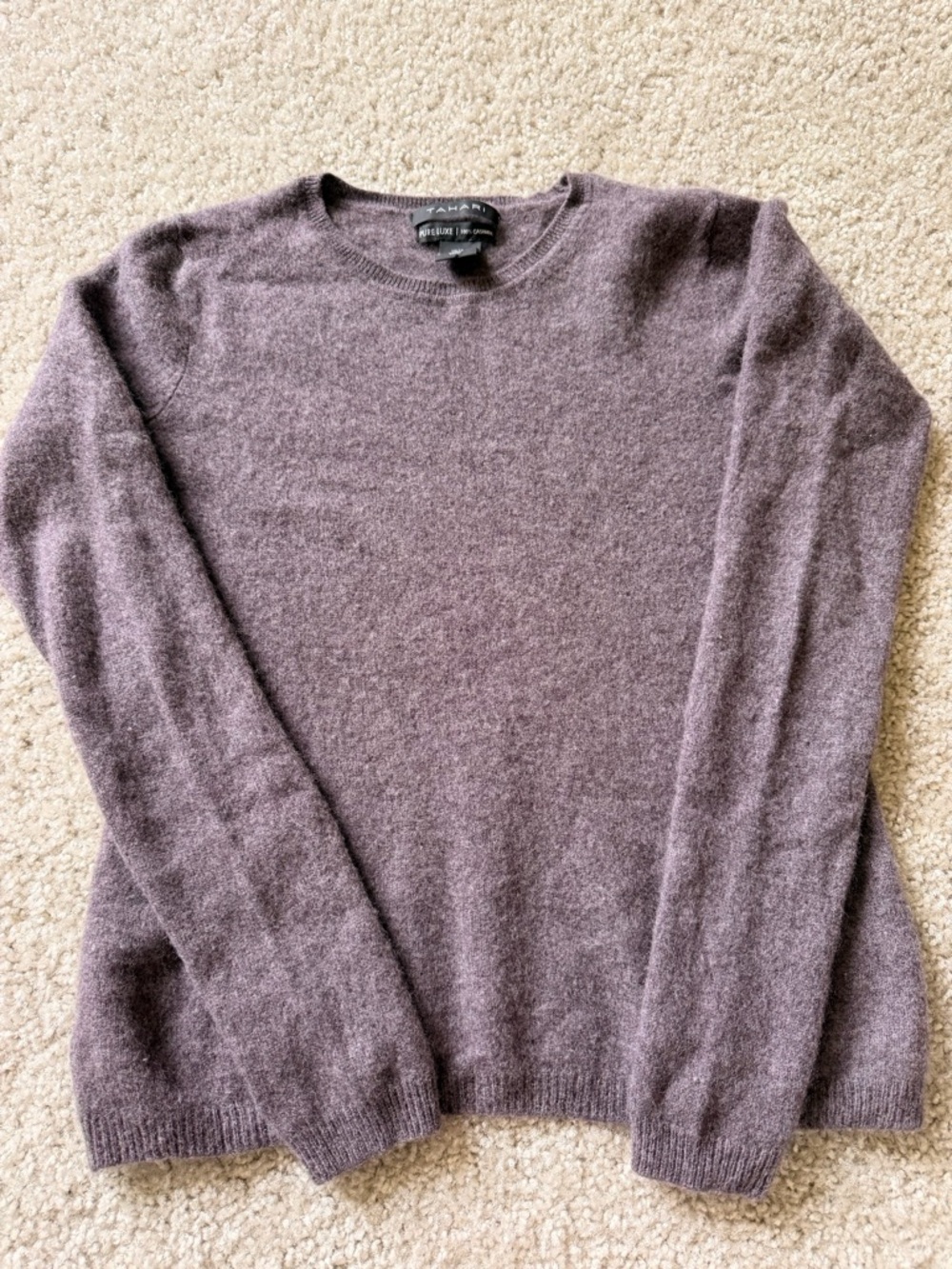 Tahari Crewneck Sweater in Plum 100% cashmere